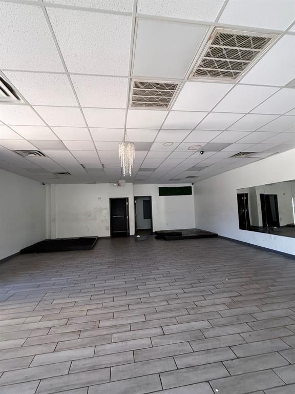 WEDGE HILLS - Commercial Lease