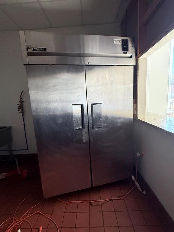 WEDGE HILLS - Commercial Lease