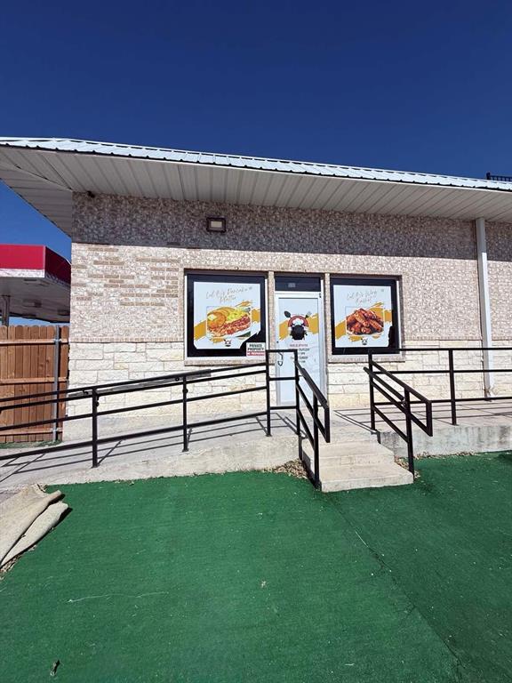 WEDGE HILLS - Commercial Lease