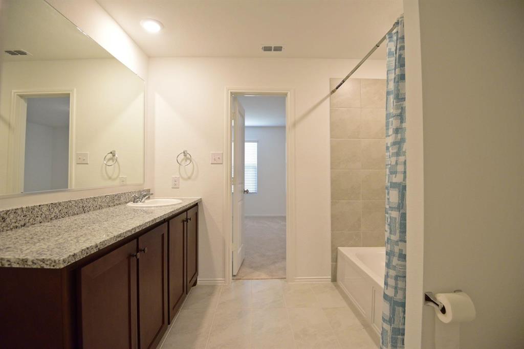 Mobberly Farms Ph 1 - Residential Lease