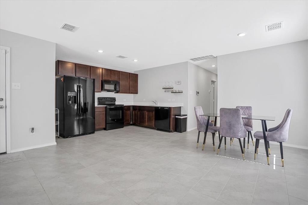 Risinger Court Condos - Residential Lease