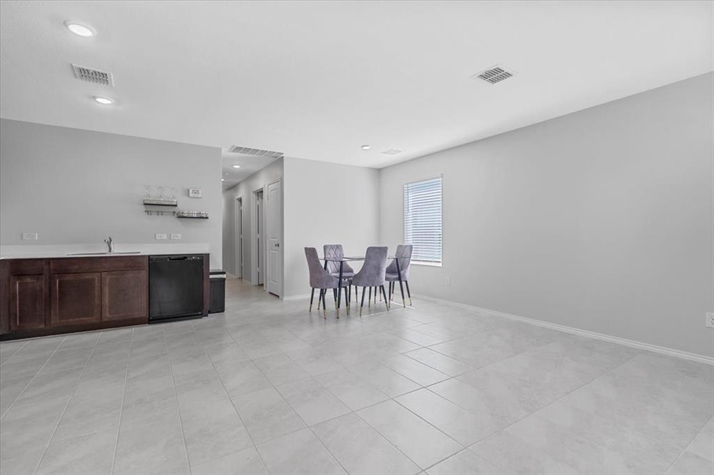 Risinger Court Condos - Residential Lease