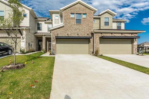 Photo of 17704 Agave Lane, Dallas, TX 75252 (MLS # 21205071)