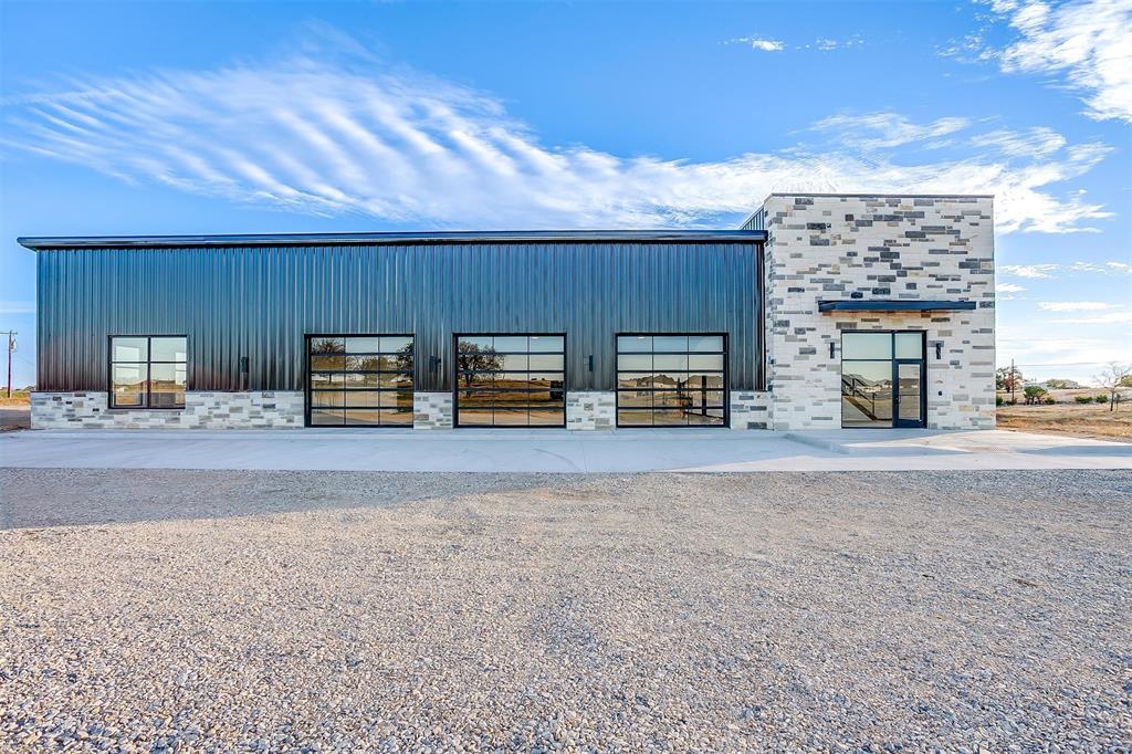 Mattlock - Commercial Sale