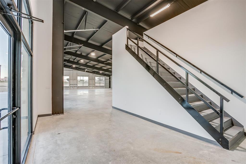 Mattlock - Commercial Sale