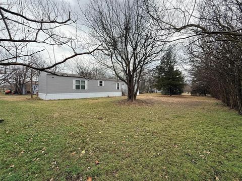 821 Quail Run Seven Points TX 75143