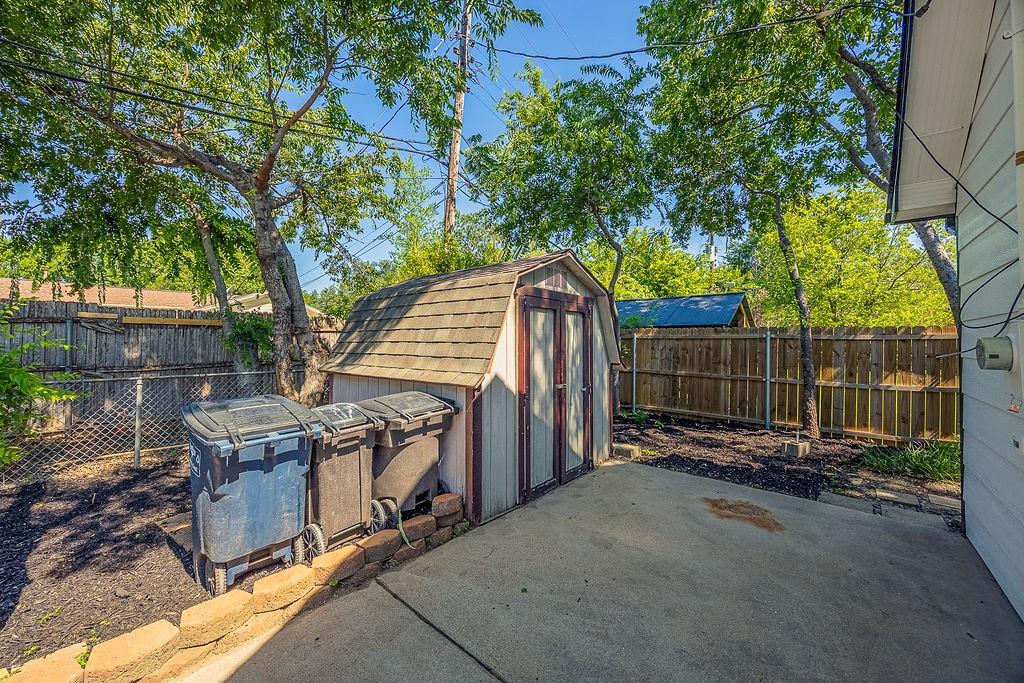 2504 Guilford Road