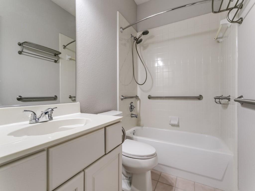 Oaks Of Lake Forest - Residential