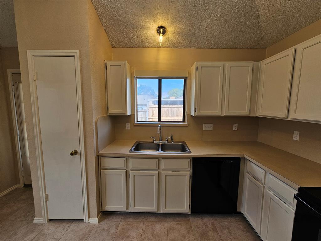 Schreiber Estates - Residential Lease