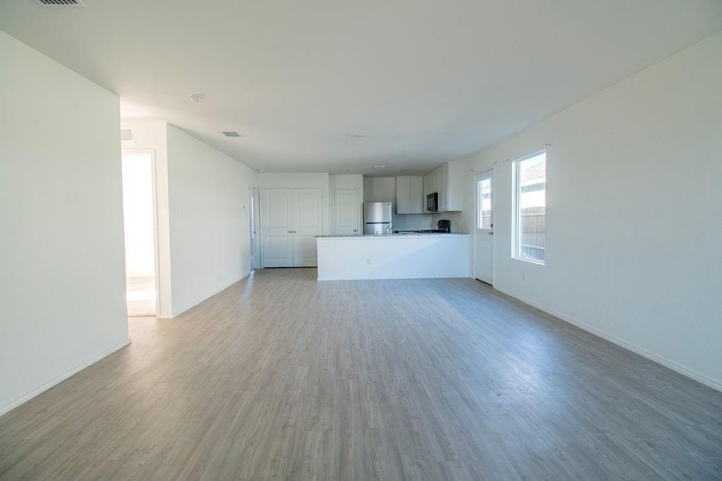 1707 Twin Foals Lane