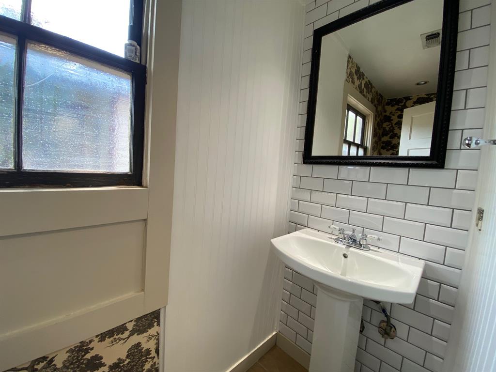 Chamberlain Arl Heights 1st Add - Residential Lease