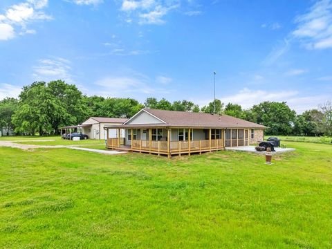 Photo of 195 County Road 4612, Sulphur Springs, TX 75482 (MLS # 21255678)