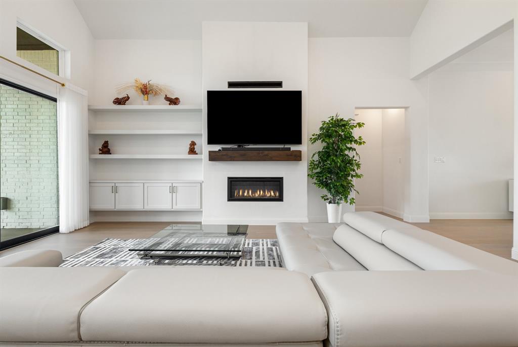 Las Brisas at Stoney Crk - Residential