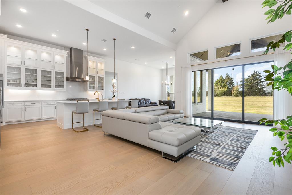 Las Brisas at Stoney Crk - Residential