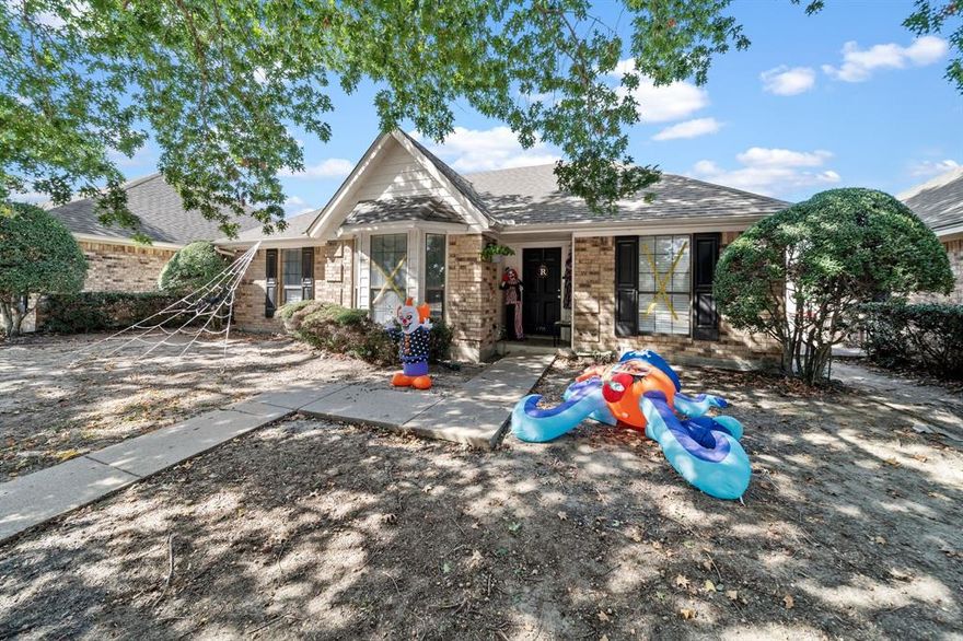 Calling all investors! Discover this excellent investment opportunity in Ennis, Texas! This well-maintained 3 bedroom 2 bath house offers a steady income stream with minimal management hassle. Tenant occupied through December 2024 and they want to stay. Tons of possibilities here! Situated in a desirable area of Ennis, this property is close to local amenities, schools, and hwys for easy commutes. Other investment properties for sale on same street for a savvy investor looking to add to their portfolio. See Attached rent roll and cash flow