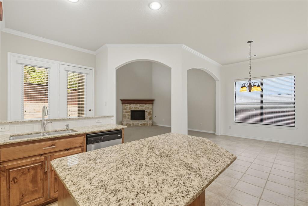2125 Louis Trail
