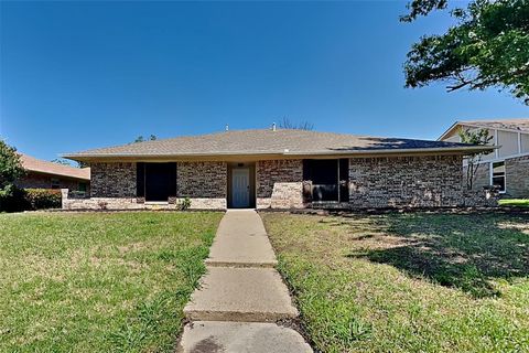 A home in Lewisville