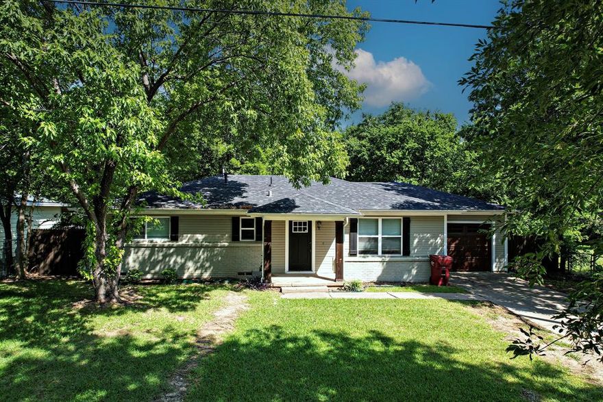 Welcome to your perfect retreat! This adorable ranch-style home offers a blend of comfort and charm on a spacious oversized lot, ideal for those seeking tranquility and space.
Enjoy the tree covered lot with a classic ranch-style designed home that emphasizes ease of living and a cozy atmosphere.
As you step into a warm and inviting interior featuring 3 bedrooms and 1 bathrooms, open floor plan, hardwood floors throughout and the heart of the home boasts an updated kitchen with stainless steel appliances, making meal preparation a delight.
The oversized lot provides ample space for outdoor activities, entertaining, and gardening, there is a nice storage building to store all your outdoor equipment, this is a great backyard to simply relax in the fresh air. The peacefulness of this location in a quiet and friendly neighborhood, offers a serene environment to call home.
Schedule your showing today and envision yourself living in this delightful retreat!