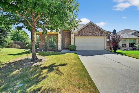 Property photo of 405 Roger Graves Circle, Mckinney, TX 75072