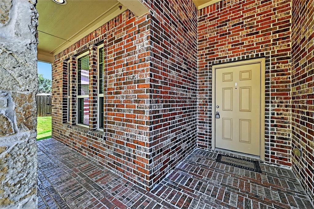 405 Roger Graves Circle