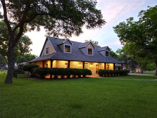 6405 SECRETARIAT CT, GRANBURY, TX 76049 - Image 39bb30a1ea856a32f36e497d11577273/1920485791