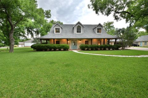 Photo of 6405 Secretariat Court, Granbury, TX 76049 (MLS # 21283477)