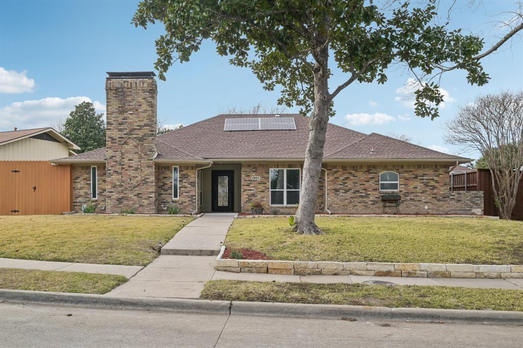 1905 Country Club Drive