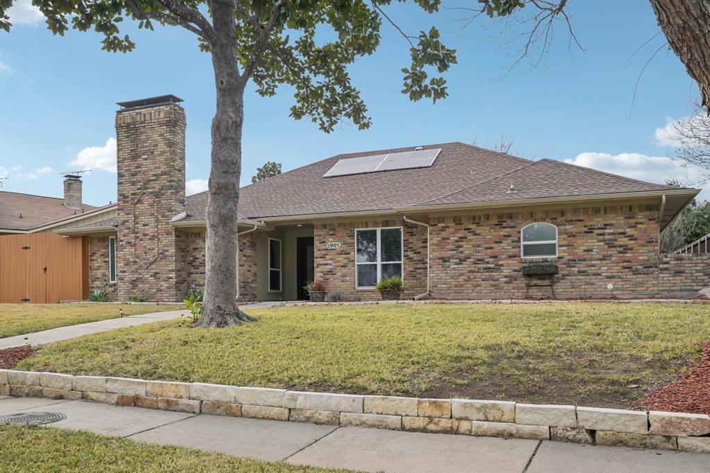 1905 Country Club Drive