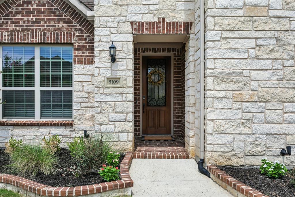 8109 Shadow Wood Drive