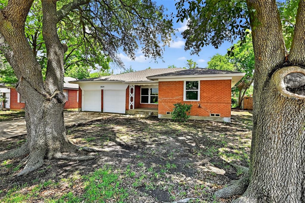 1809 W Birge