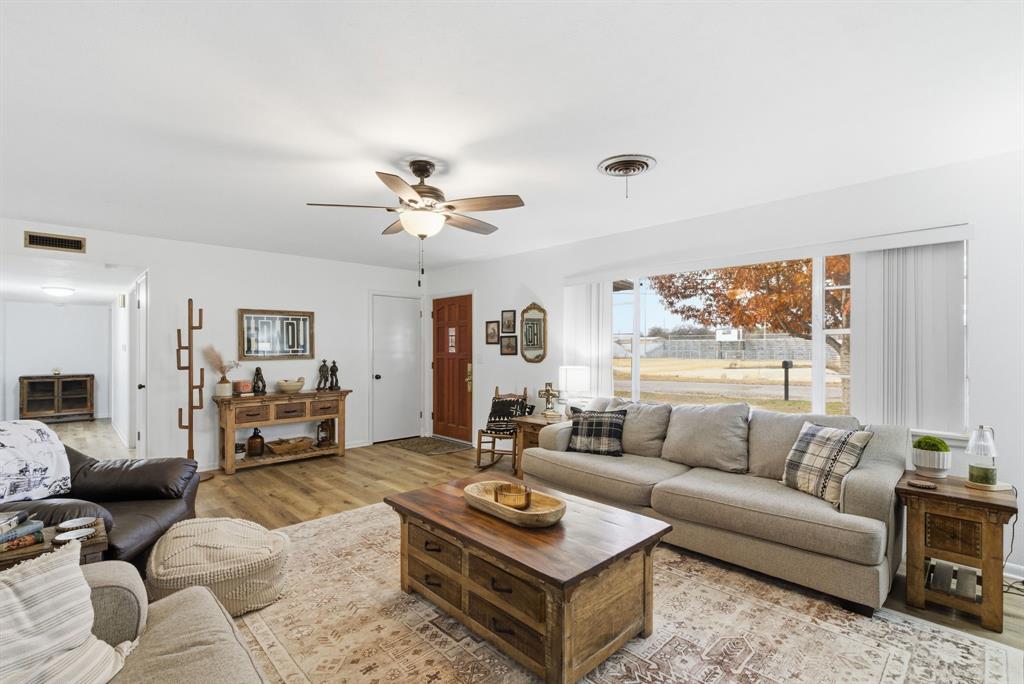 Central Deleon - Residential