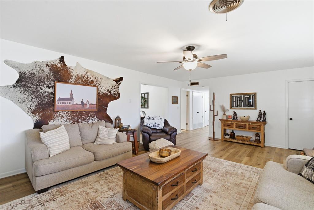 Central Deleon - Residential