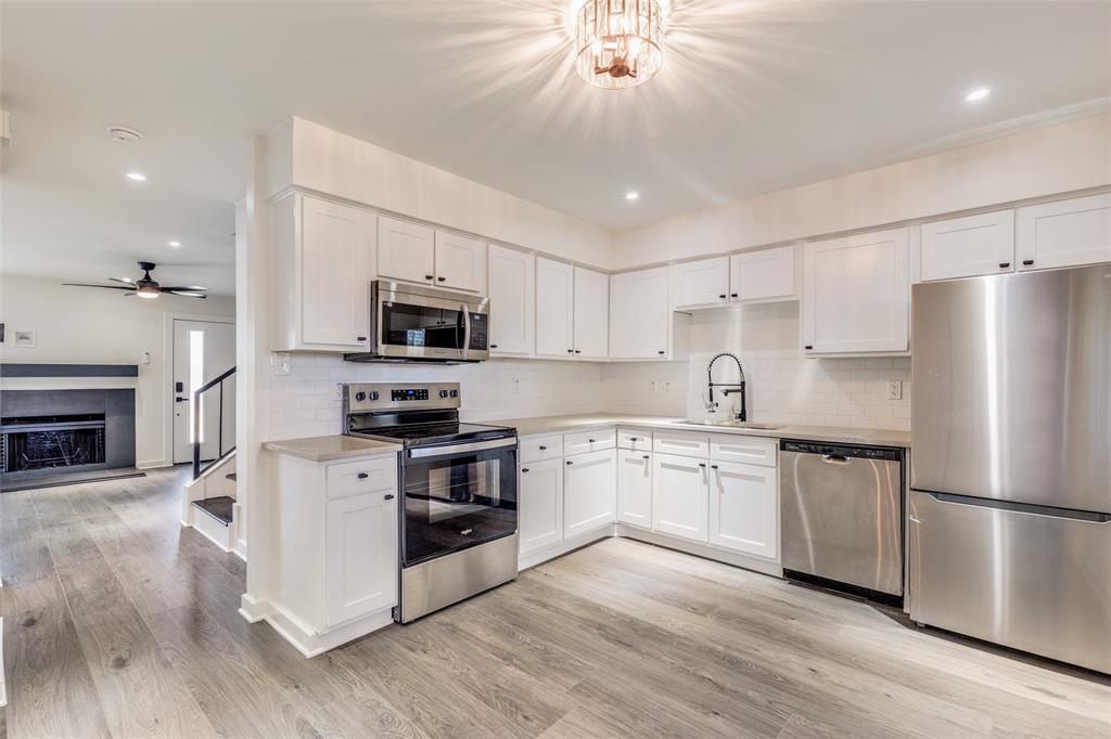 2228 Colony Court