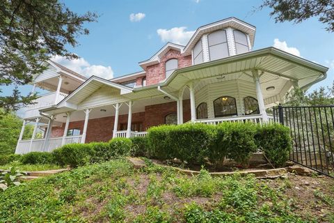 2224 Bluff Court Cedar Hill TX 75104