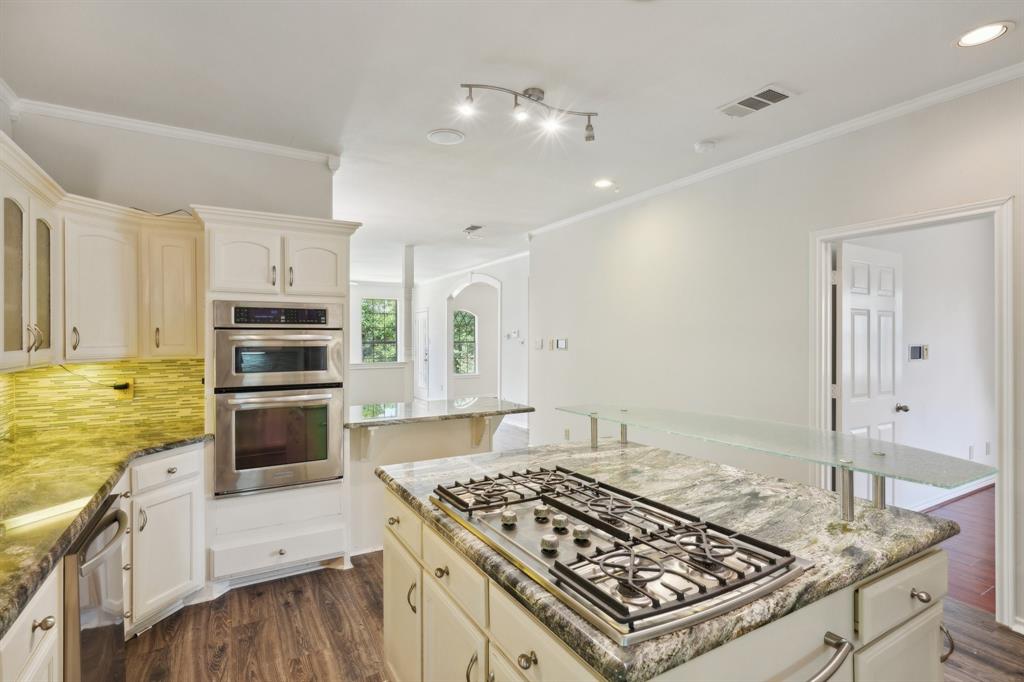 2224 Bluff Court