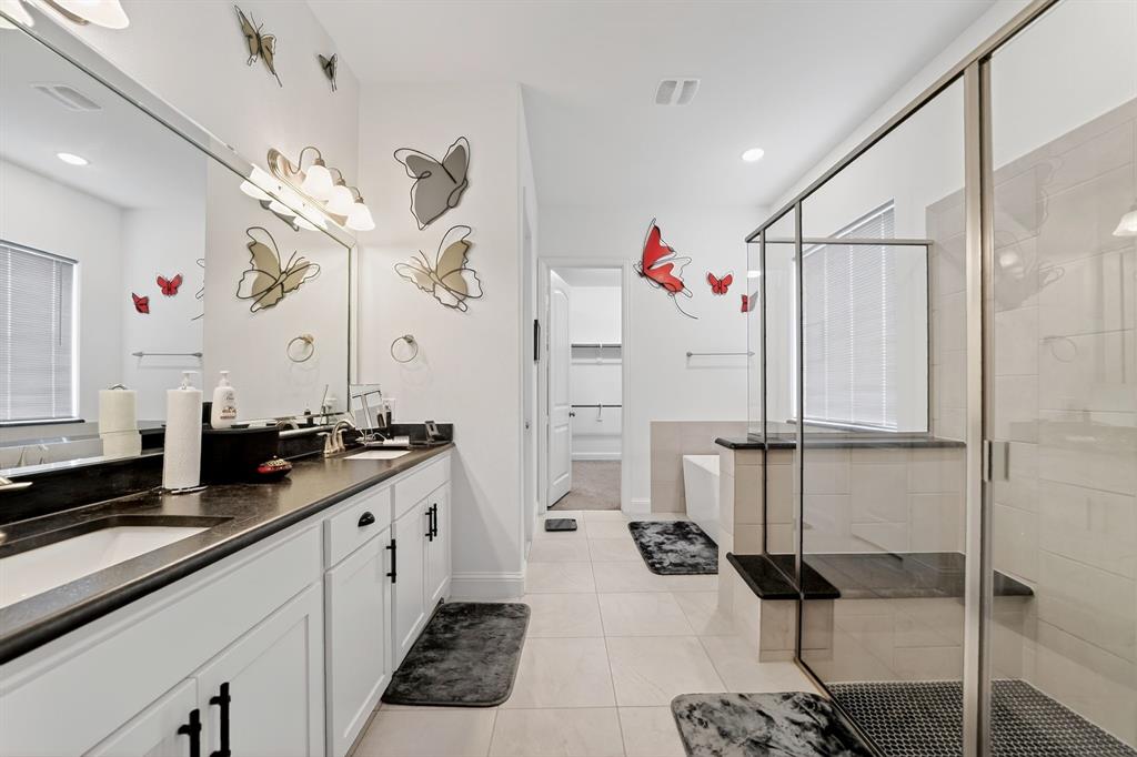 Valencia on the lake - Residential