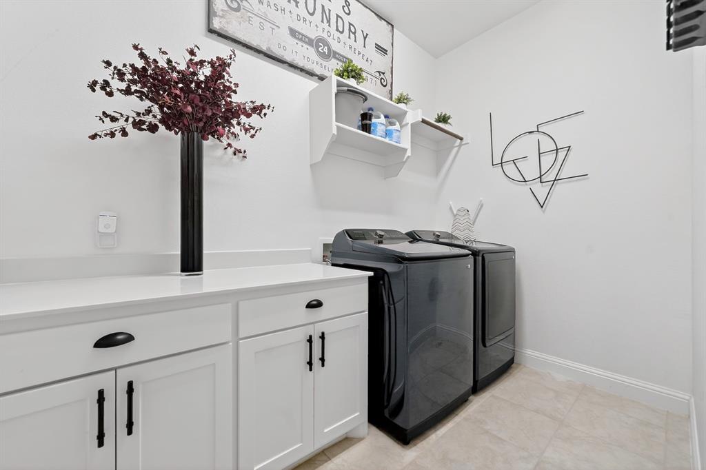 Valencia on the lake - Residential