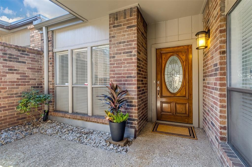 12250 Montego Plaza