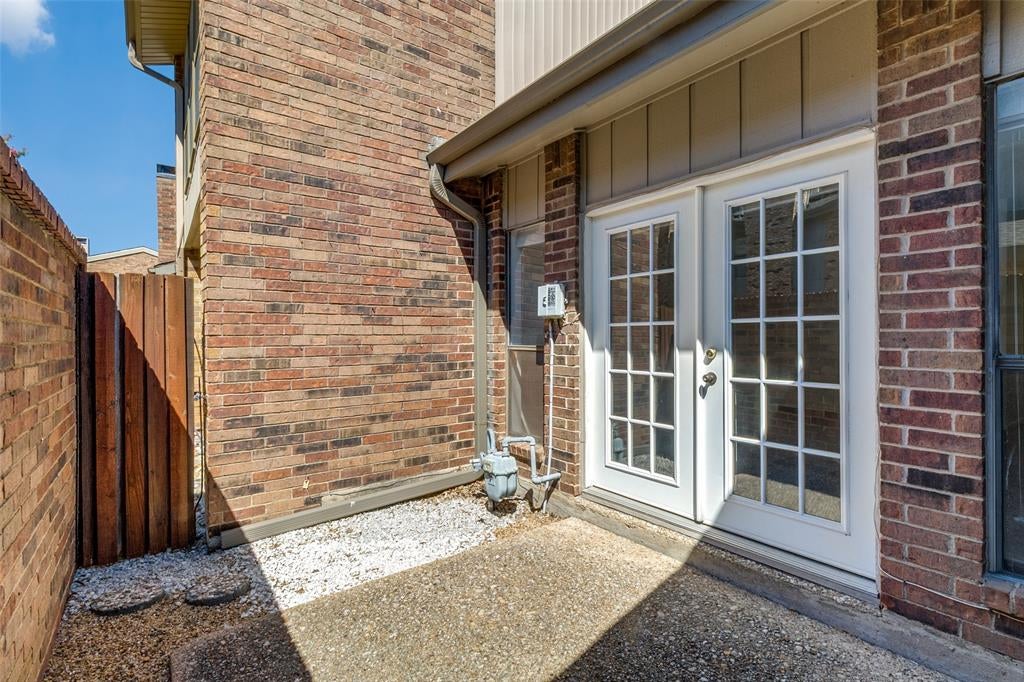 12250 Montego Plaza
