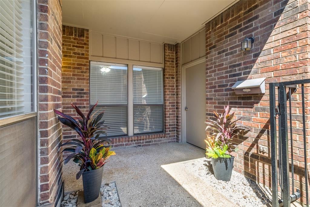 12250 Montego Plaza