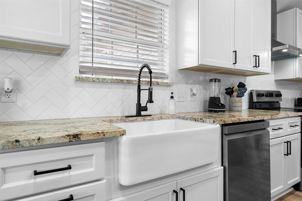 Deep Water Point - Residential