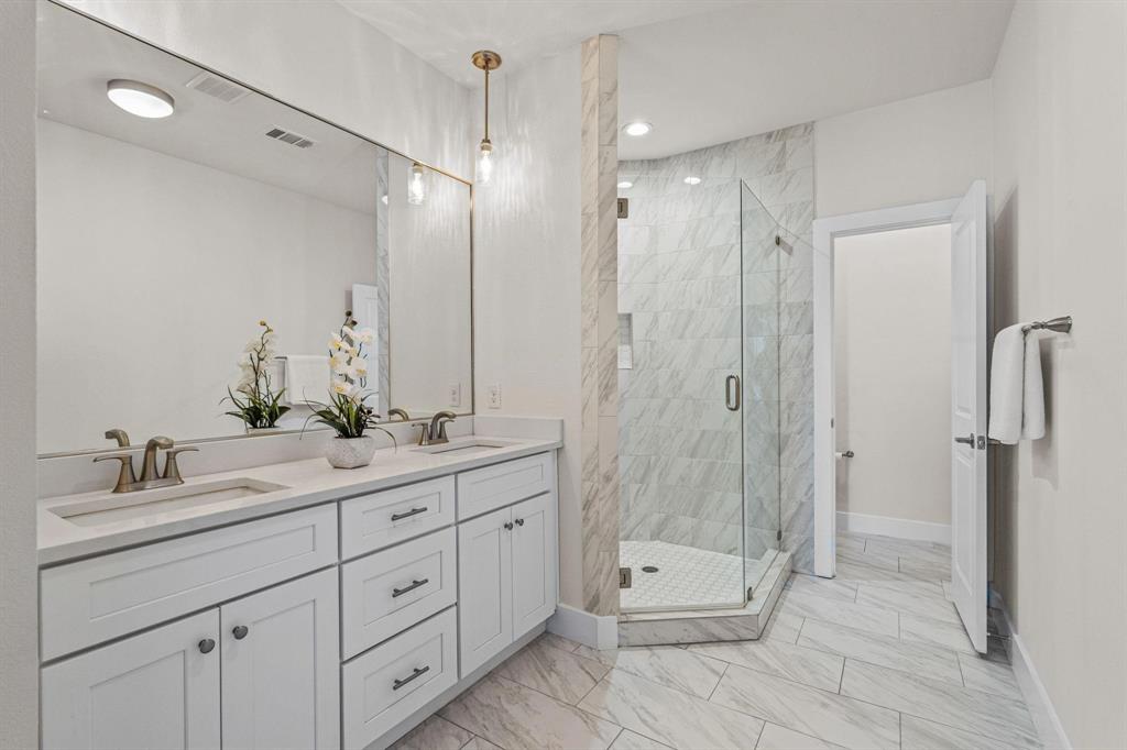 Dallas Land & Loan 03 - Residential Lease