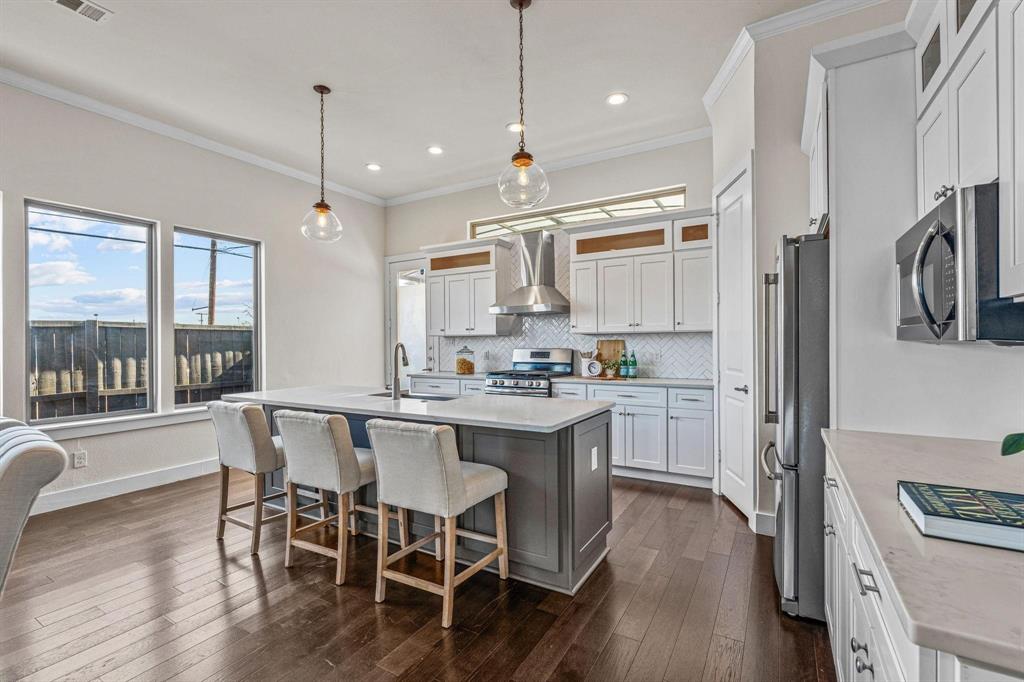 Dallas Land & Loan 03 - Residential Lease