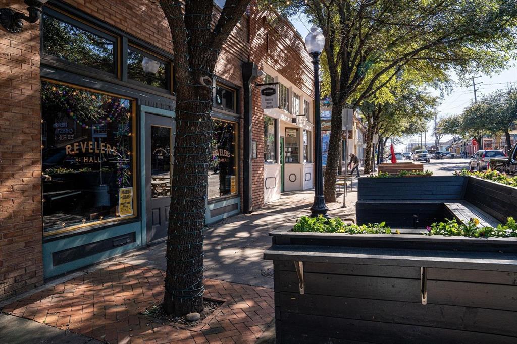 Dallas Land & Loan 03 - Residential Lease