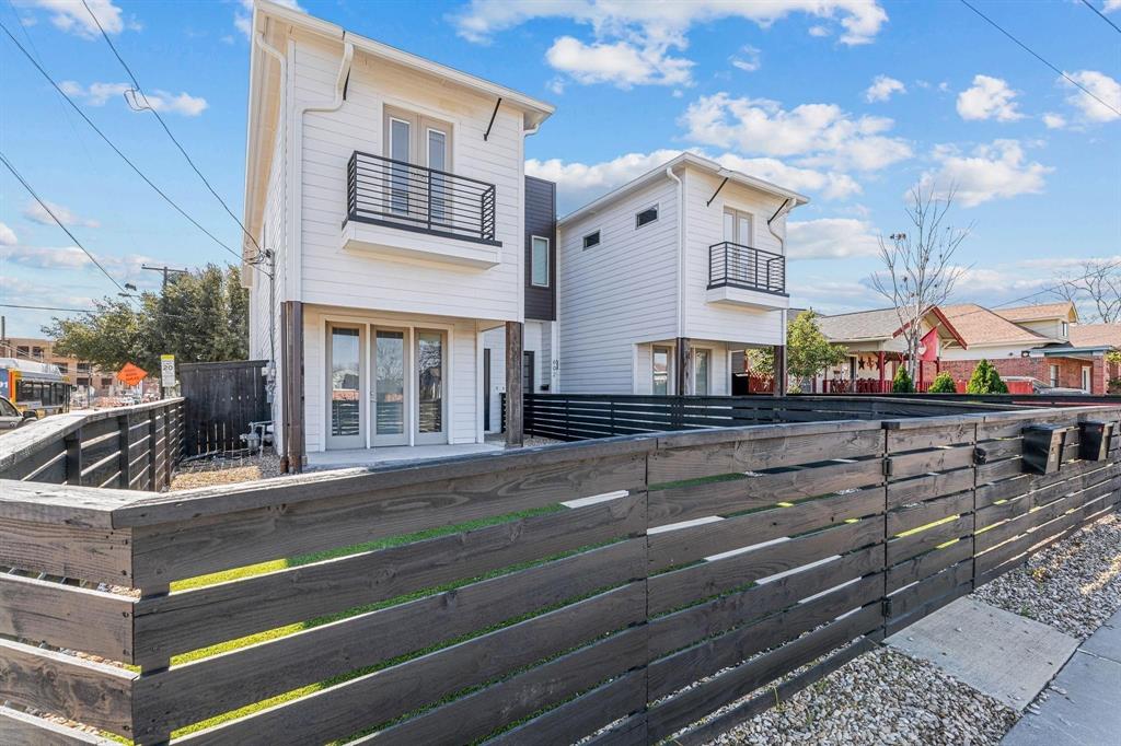 Dallas Land & Loan 03 - Residential Lease