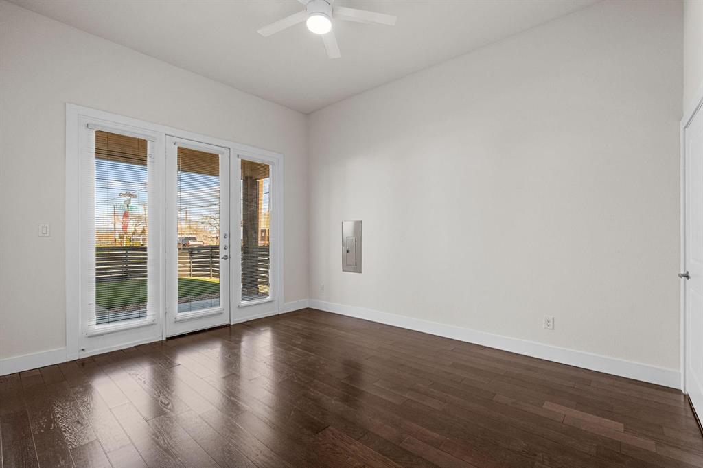 Dallas Land & Loan 03 - Residential Lease