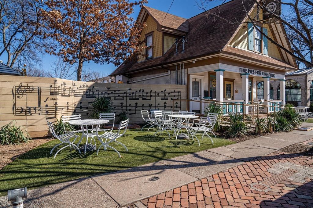 Dallas Land & Loan 03 - Residential Lease