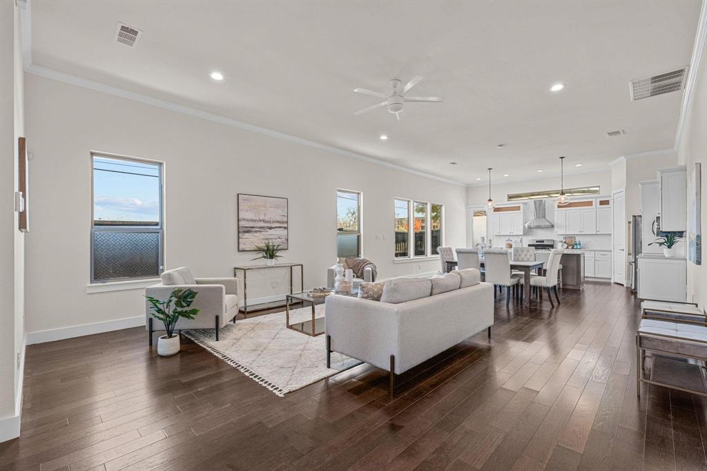 Dallas Land & Loan 03 - Residential Lease