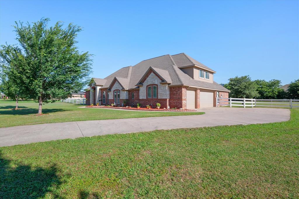 2009 Meadow Springs Drive