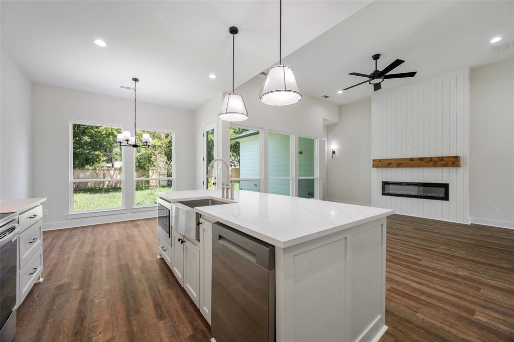 3711 Metropolitan Avenue